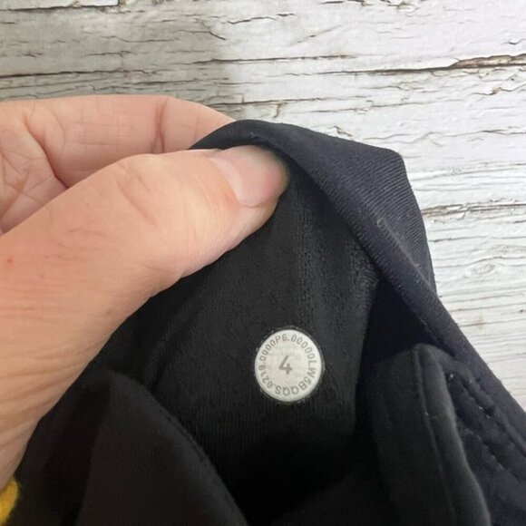 Lululemon black fast & free high rise leggings size 4 - Picture 9 of 9